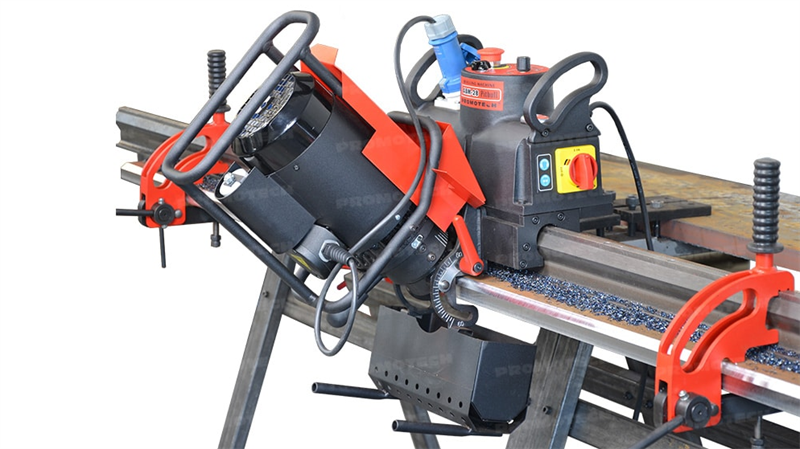 P013.-ABM 28.-milling head and cutting inserts included